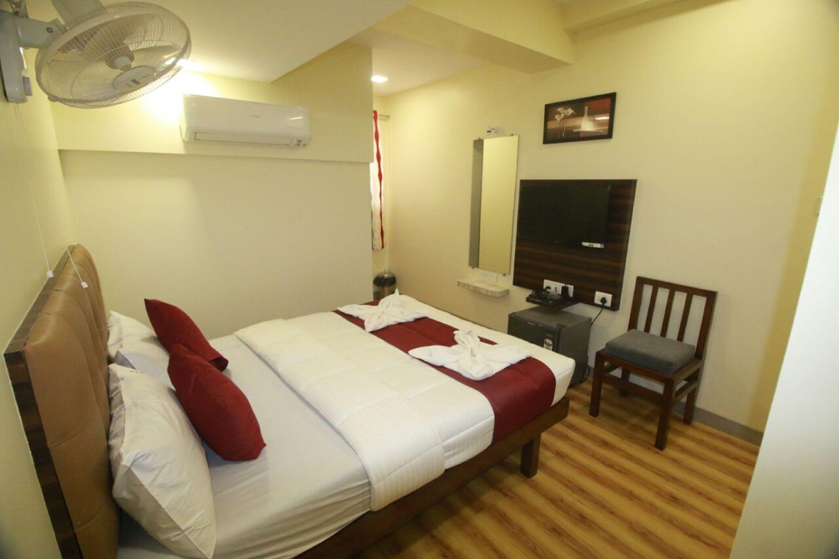 Hotel Alfa International Near Nanavati Hospital Mumbai Near Airport Mumbai Near Juhu Beach — Photos 2